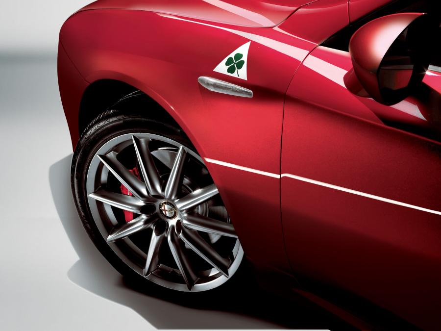 Детали экстерьера Alfa Romeo Spider Mille Miglia (939E) 2008 года  (фото 3 из 4)